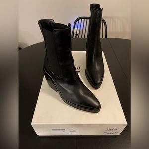 NEW IN BOX Frame Le Rodeo Bootie